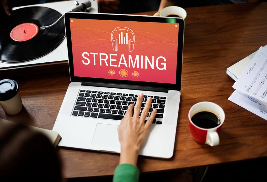Hurawatch Vs Free Streaming Sites